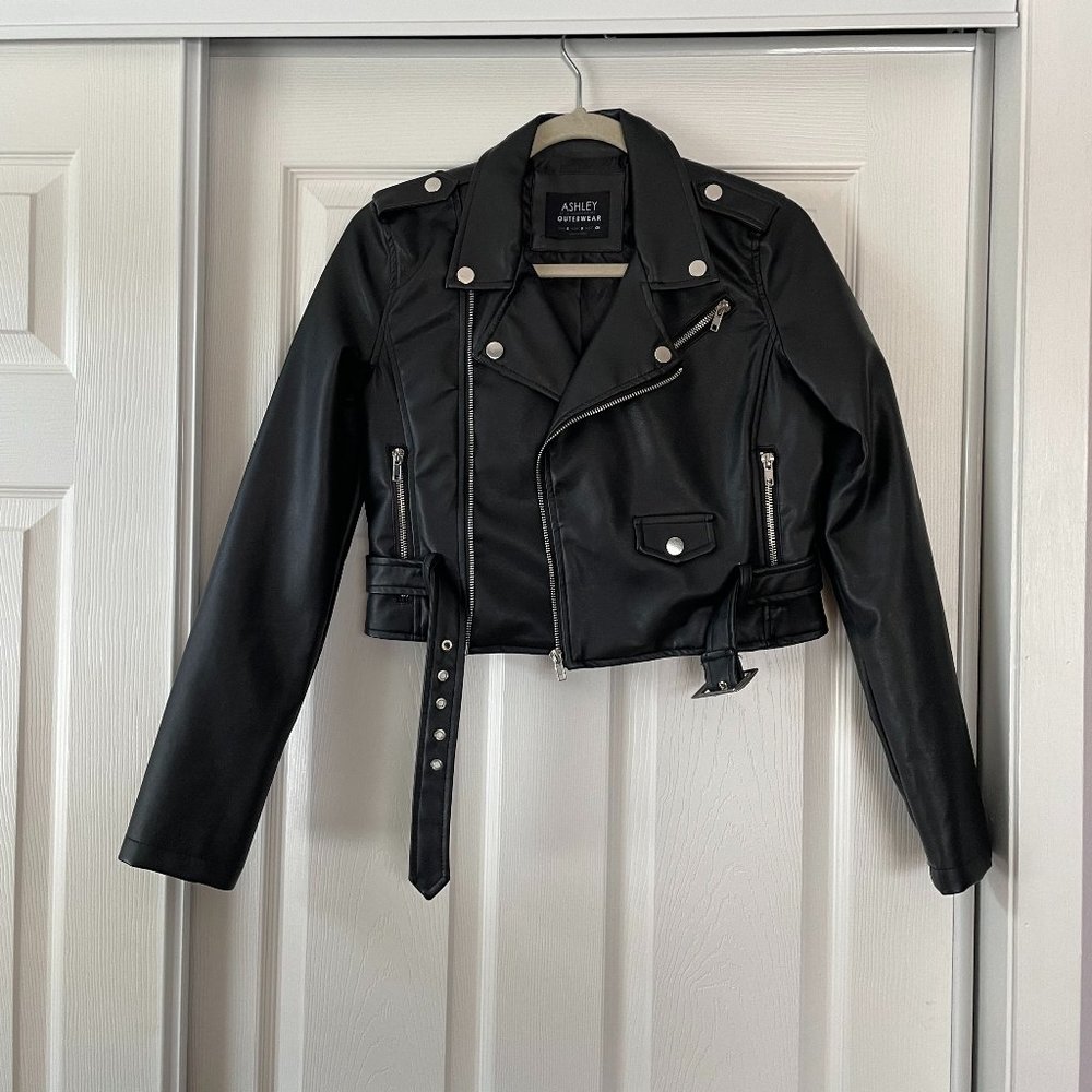 Cropped Faux Leather Jacket